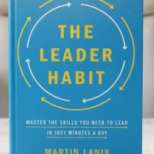 Front cover of The Leader Habit book by Martin Lanik